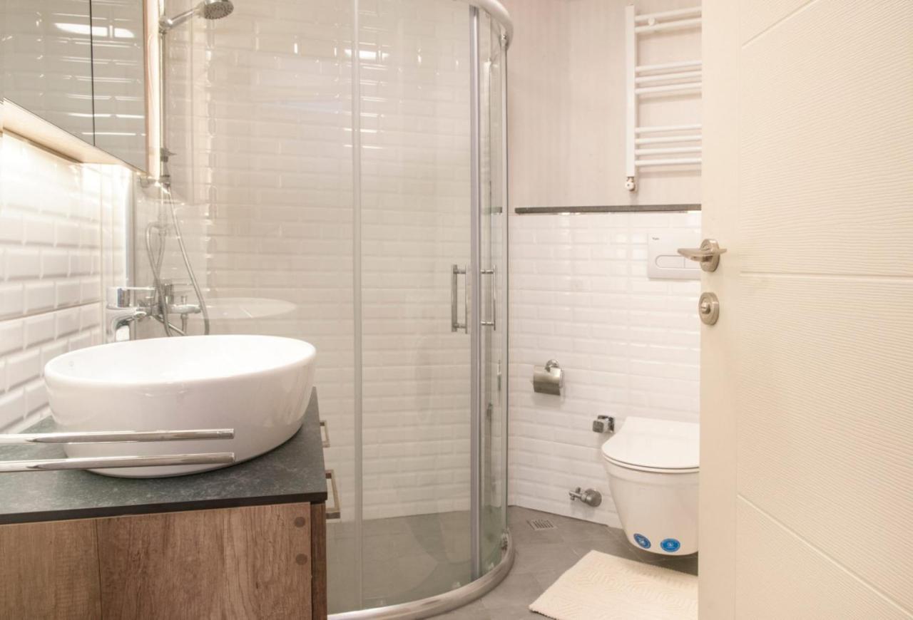 Delightful Flat 500 M To Uskudar Ferry Station Apartment Istanbul Bagian luar foto